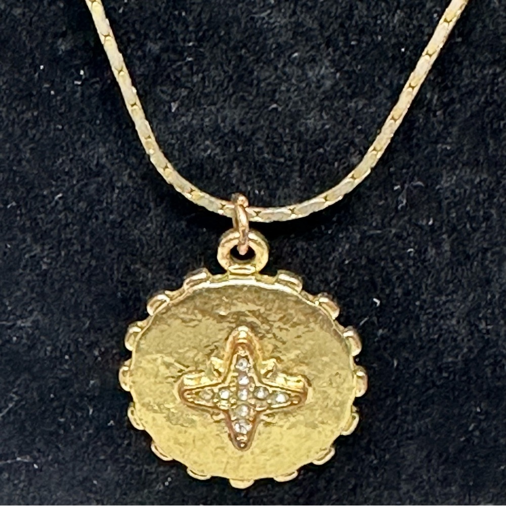 Vintage Gold Medallion Necklace with Fleur-de-Lis
